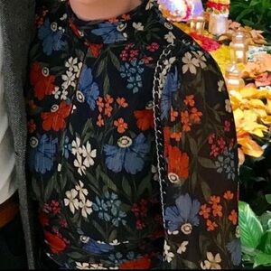 ASTR Navy floral open back blouse